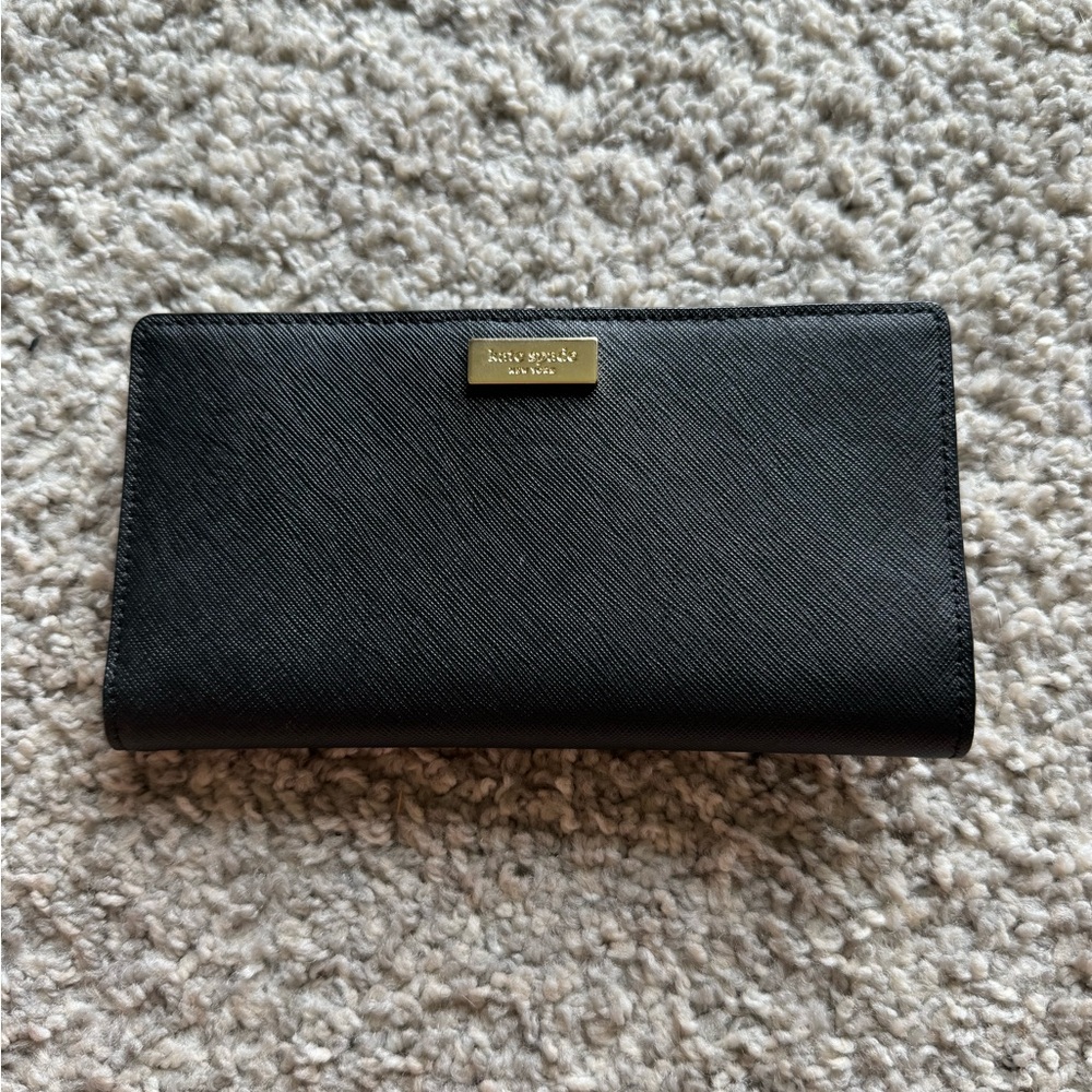 EUC Kate Spade clutch snap wallet black card holder travel